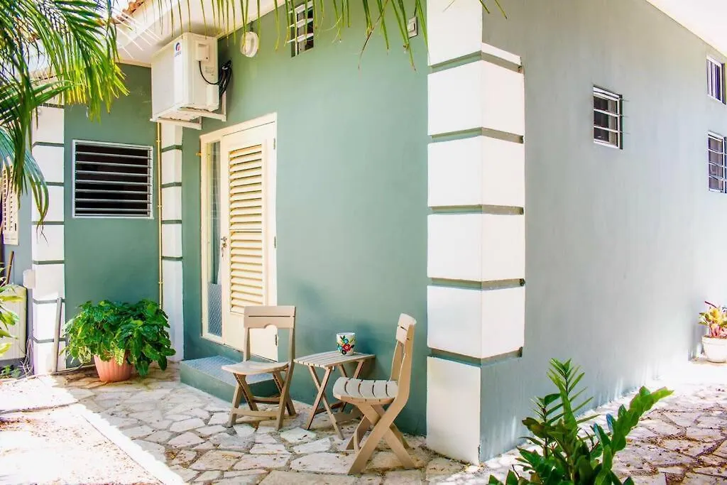 Beautiful Apartment Willemstad